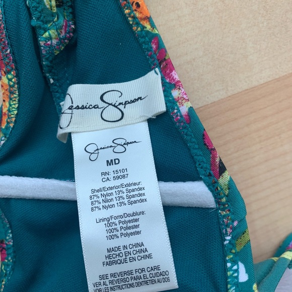 Jessica Simpson Bikini top - Picture 2 of 2